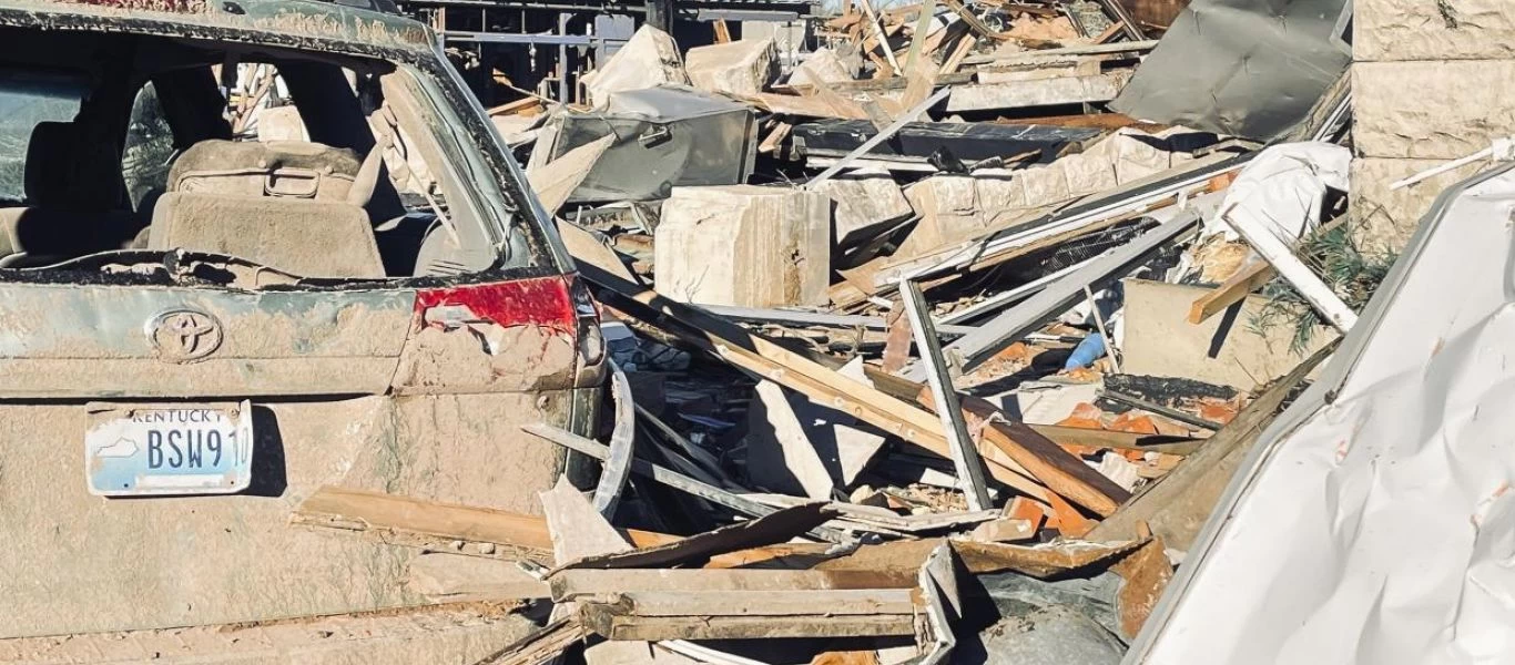 Κυβερνήτης Κεντάκι - ΗΠΑ: «Έχω κωμοπόλεις που έχουν εξαφανιστεί» - Ξεπέρασαν τους 80 οι νεκροί